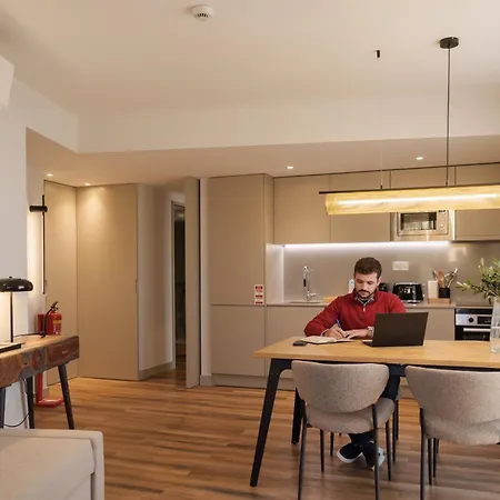 Feel Firmeza Coworking & Flats * Порту