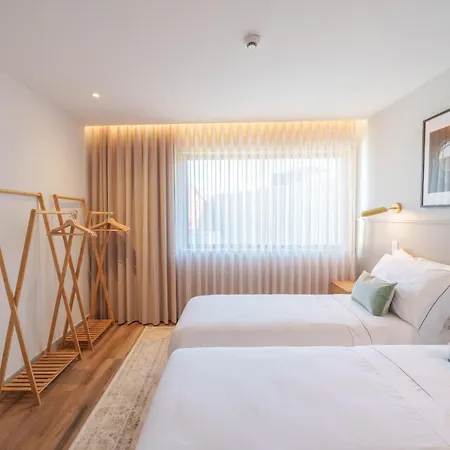 Feel Firmeza Coworking & Flats * Порту