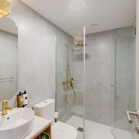 Feel Firmeza Coworking & Flats * Порту