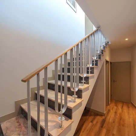 Feel Firmeza Coworking & Flats Порту